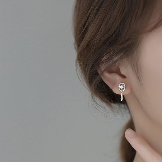 Teardrop Diamond Earring
