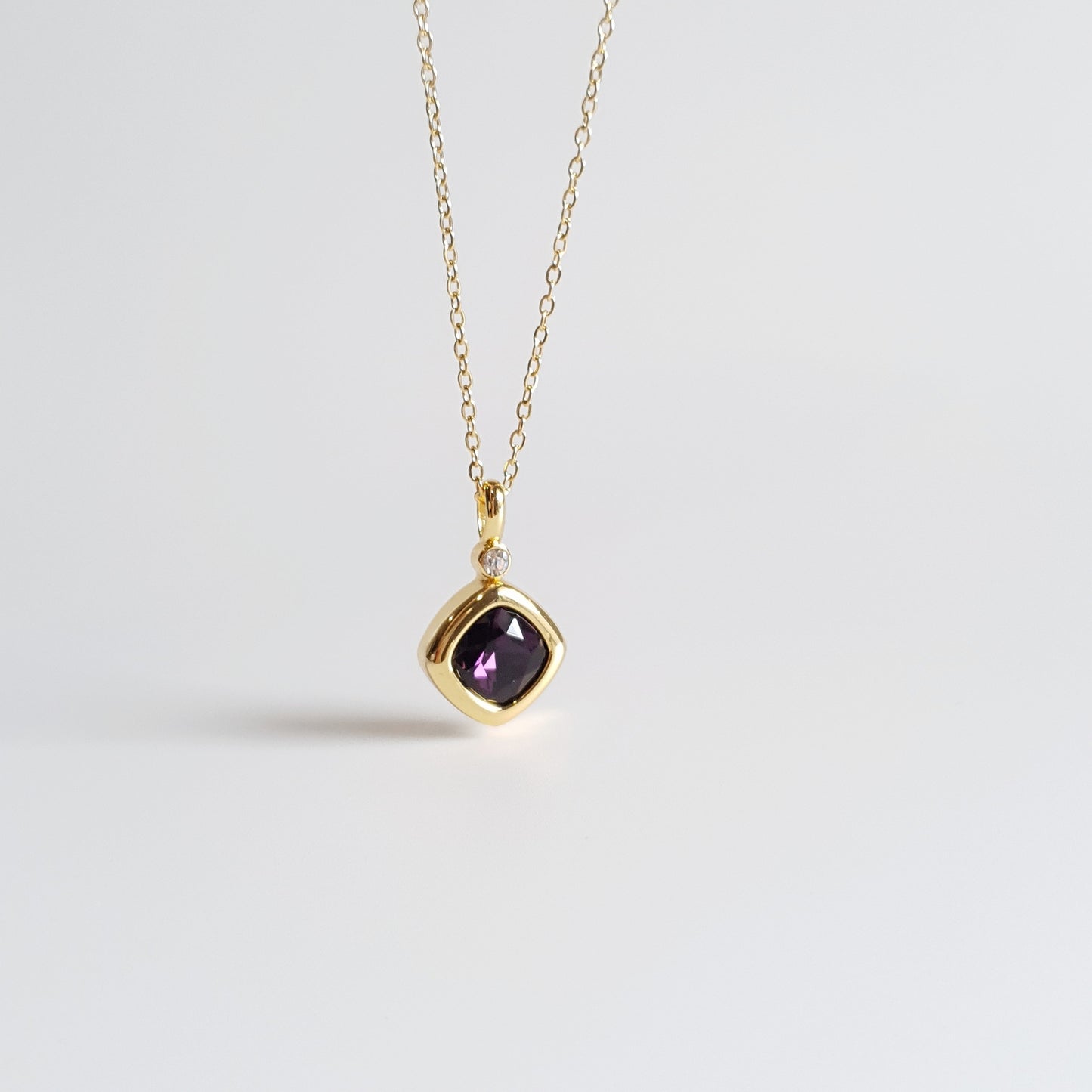 The Magic Cube Necklace (Amethyst)