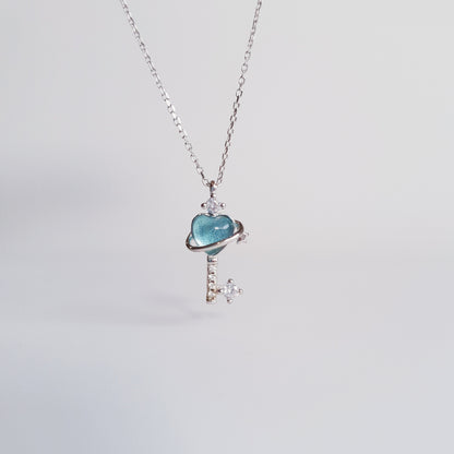 Key To Heart Necklace in Sliver (Blue Stone)
